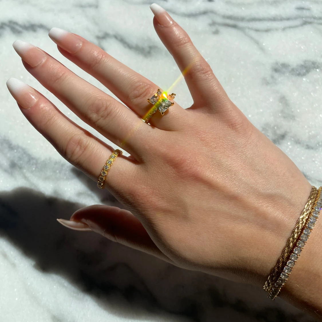 Lyxix guldpläterad ring i äkta silver - LED-presentbox ingår - 2