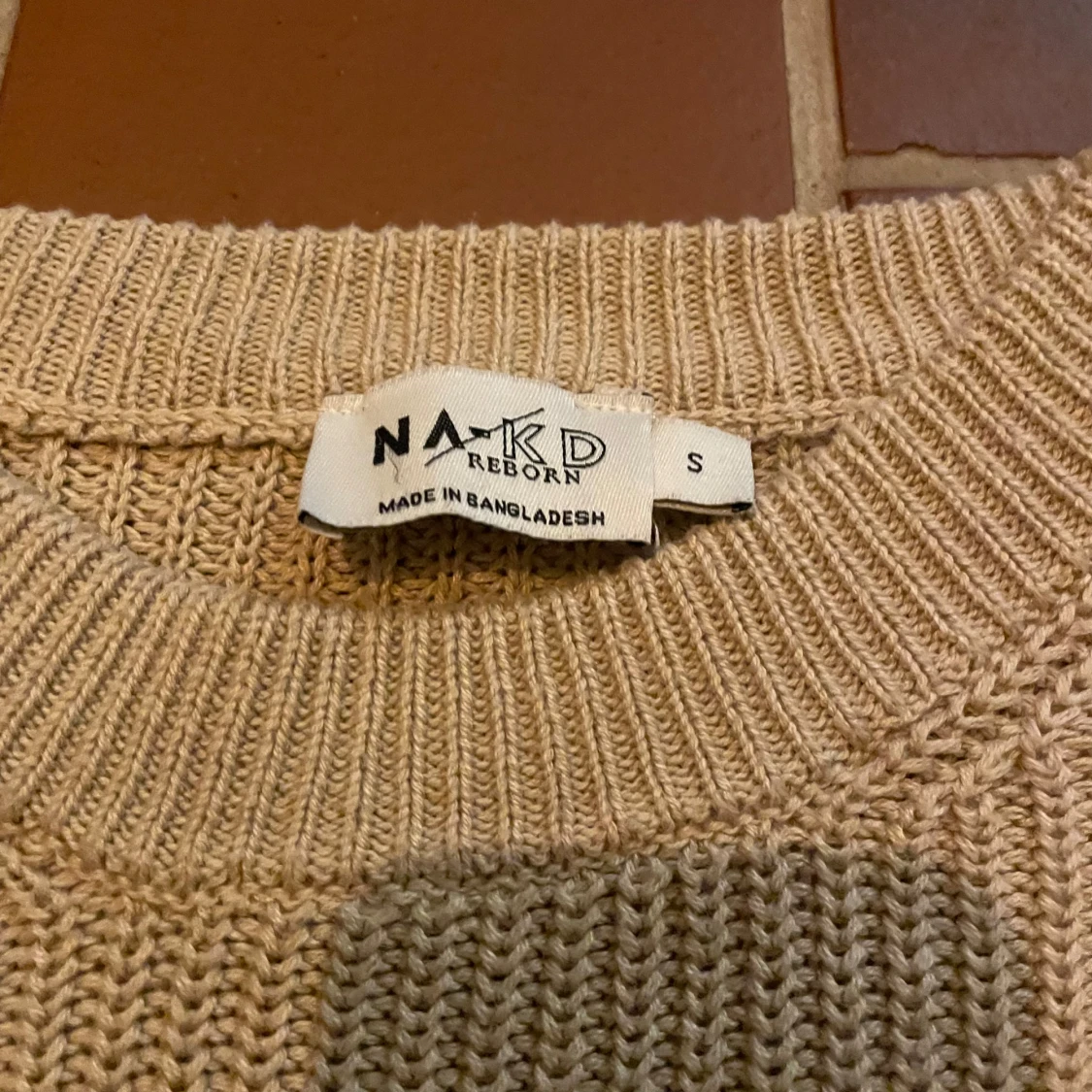 Beige stickad tröja från NA-KD - 2