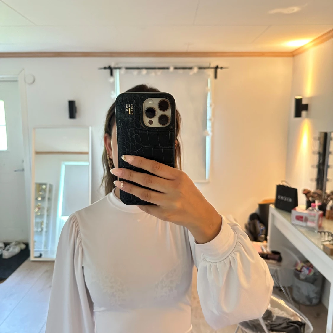 Rygglös topp med rosett  - 2