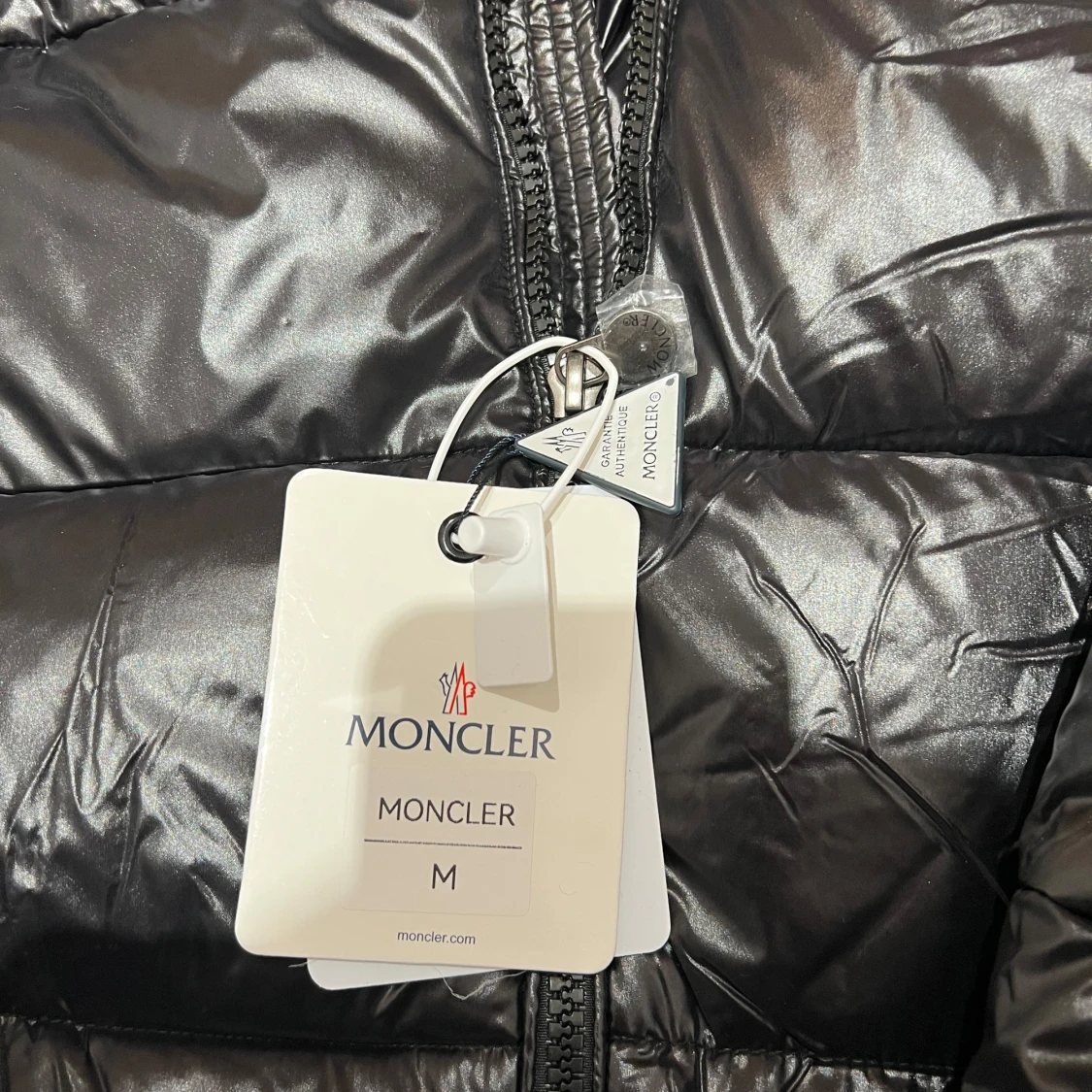 Svart Moncler pufferjacka med huva - 2