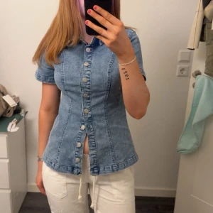 Denim topp - Fin jeans topp ifrån Forever 21 😍