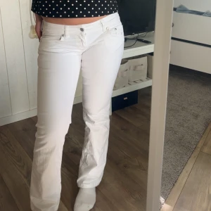 Vita jeans - Vita jeans från vila, fint skick men för små. Storlek 40 men passar nog bättre 34