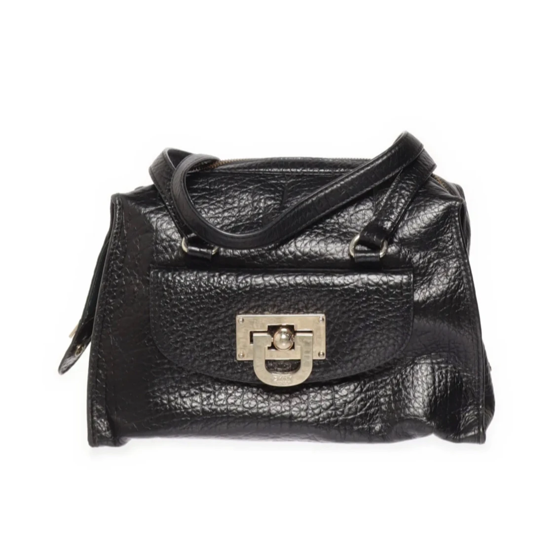 Svart handväska i skinn med silverdetaljer