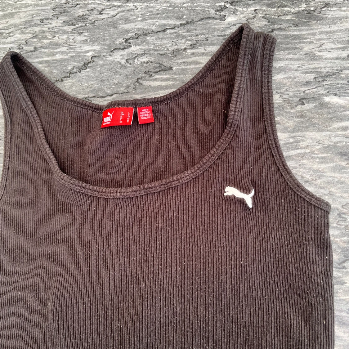 Svart ribbad linnetopp från Puma - 1