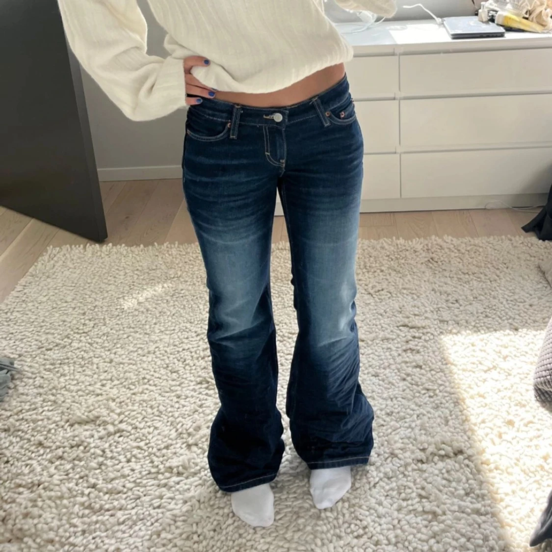 Jätte snygga weekday jeans - 1