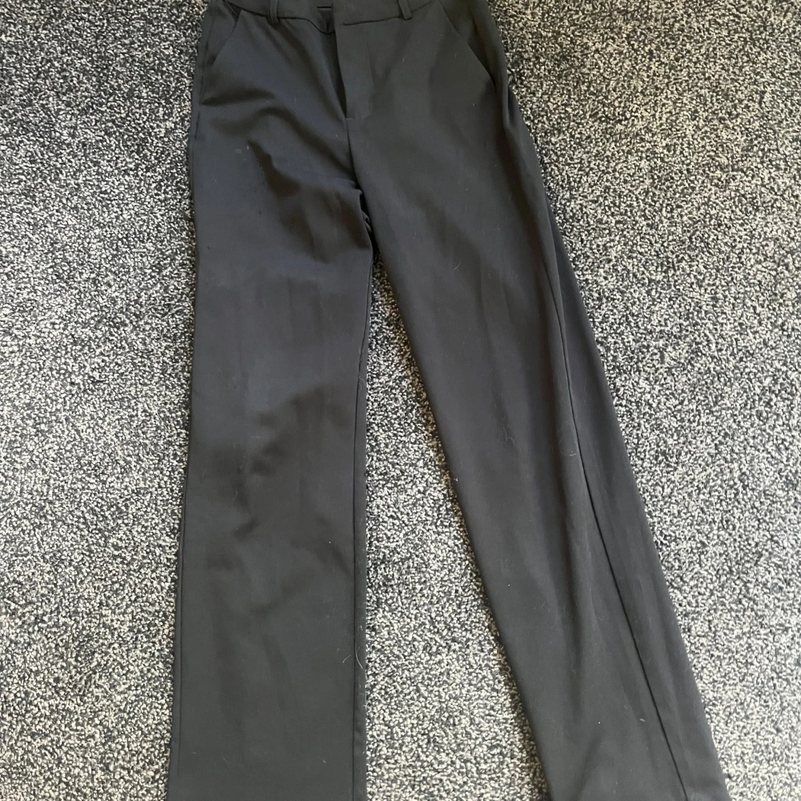 Svarta kostymbyxor från Vero Moda