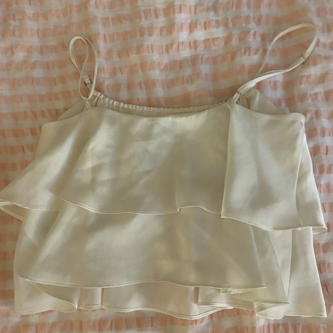 Vit volangig linnetopp från H&M