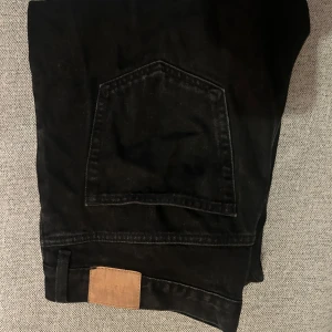 Weekday Galaxy - Jag säljer nu mina oanvönda Weekday jeans då jag aldrig fått användning för dem. 