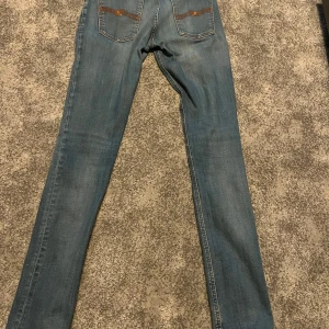 Nudie jeans  - Ljusblåa nudiejeans, väldigt sköna och ganska så nya. Pris kan diskuteras 