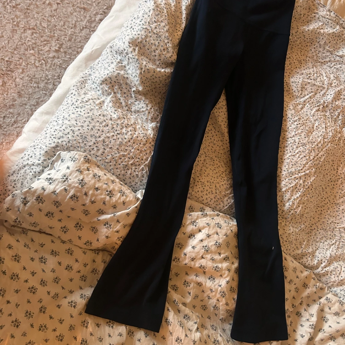 Svarta bootcut leggings från Lululemon