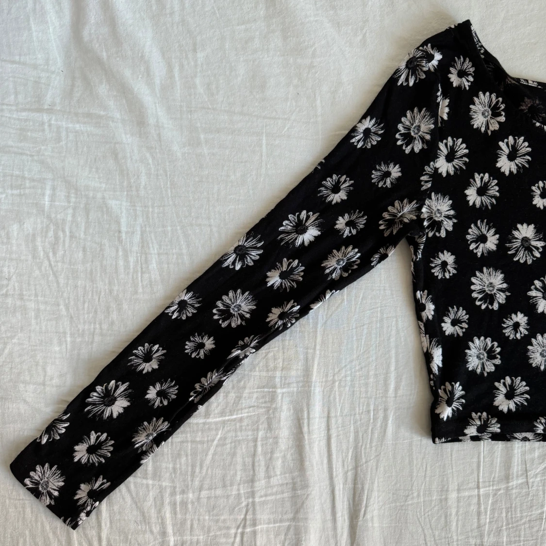 svart blommig topp - 1