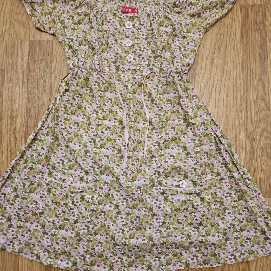 Blommig kortklänning från m.m.f.l. - 1