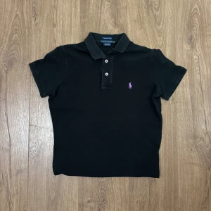 Polo Ralph Lauren - Storlek XS i färgen mörkblå