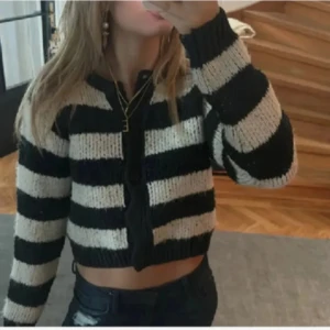 Stickad randig zara kofta - Så snygg zara kofta som inte säljs längre 