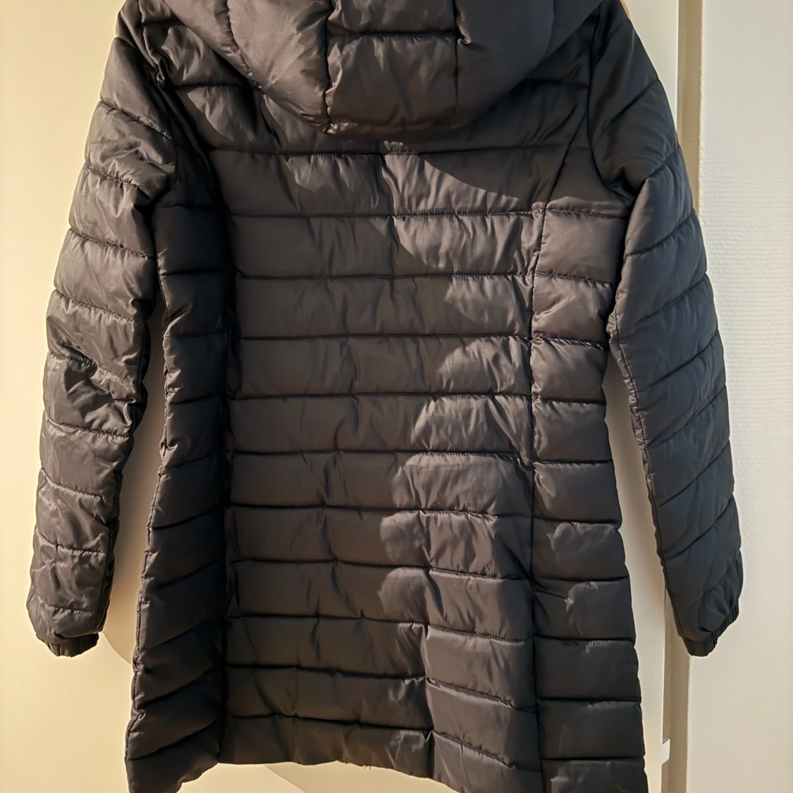 Svart pufferjacka från Only - 1