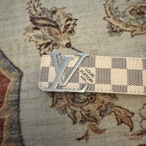 Bälte - Säljer snyggt bälte i storlek 115 cm