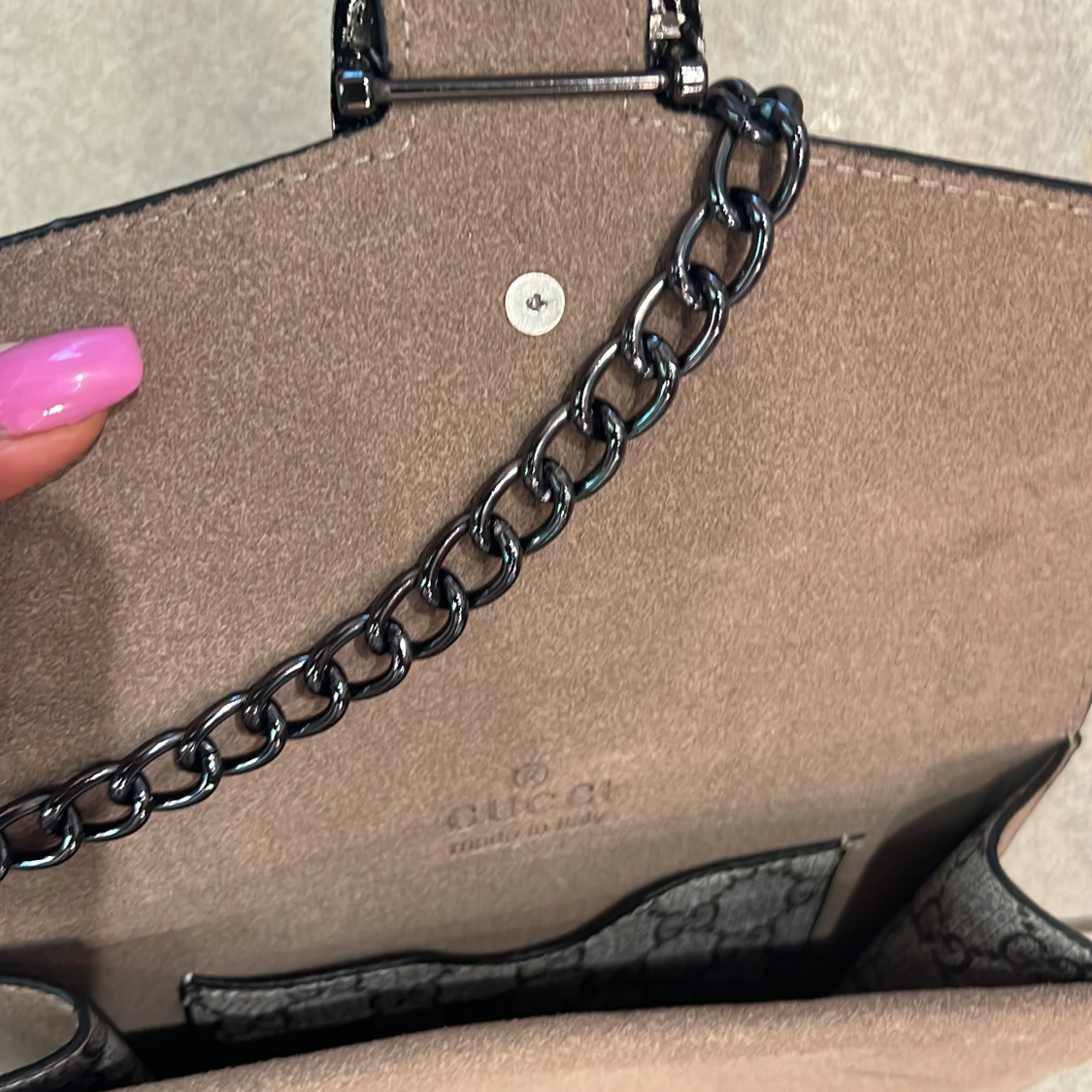 Beige axelväska med kedja och pärlor - 3