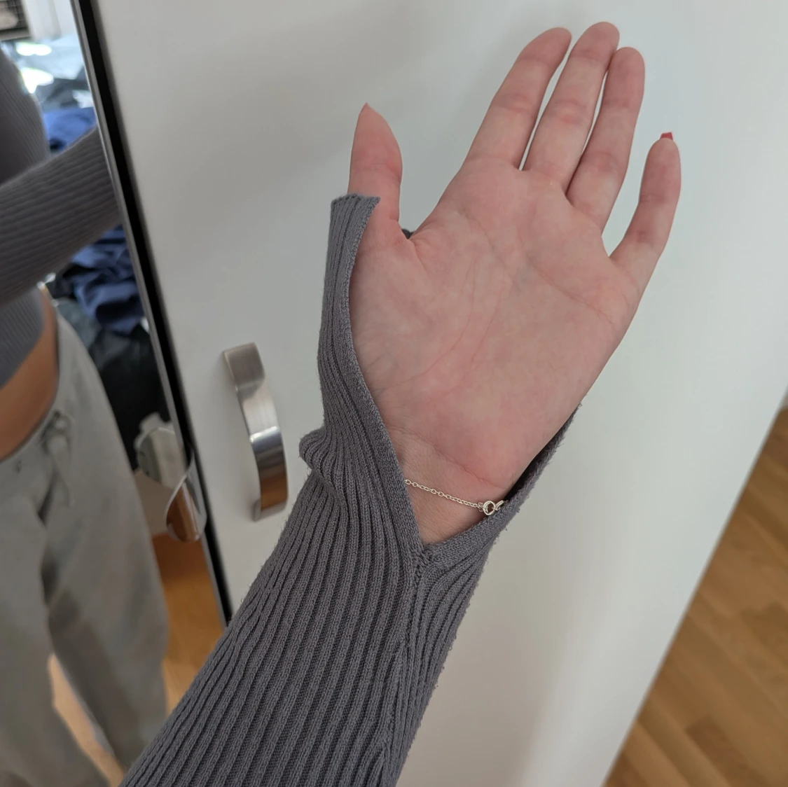 Grå ribbad långärmad topp - 1