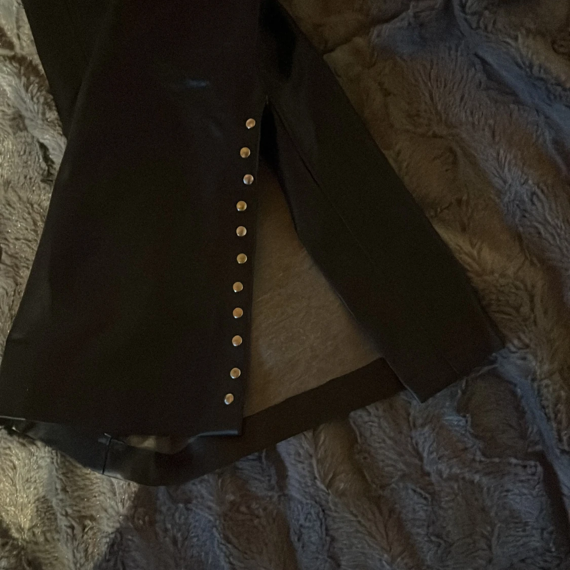 Svarta bootcut skin byxor  - 3