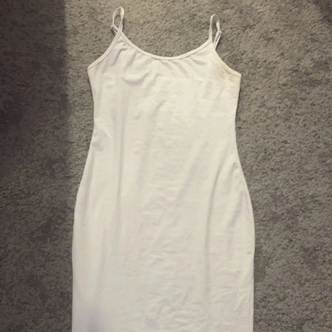 Vit ärmlös långklänning