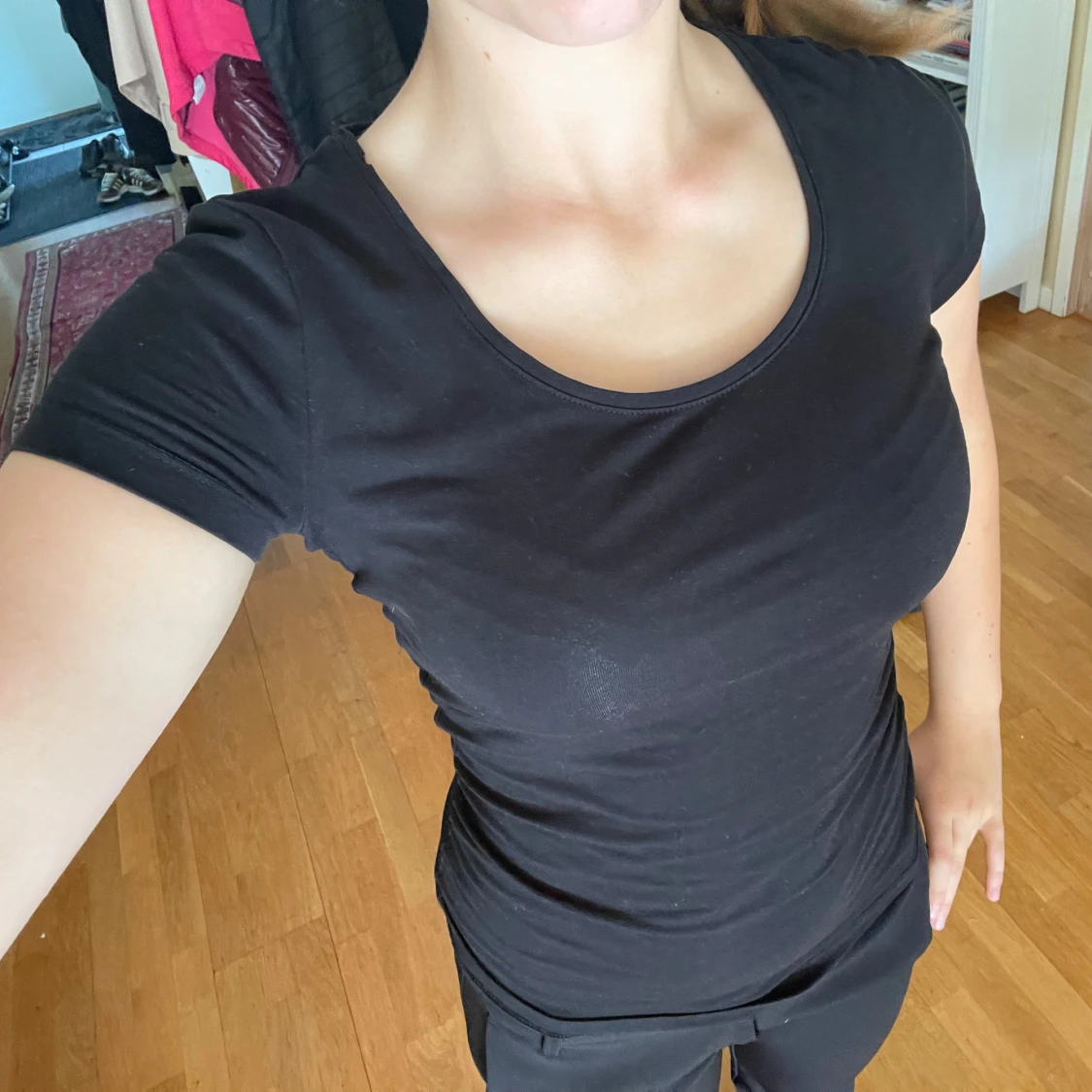 Svart t-shirt från Lindex