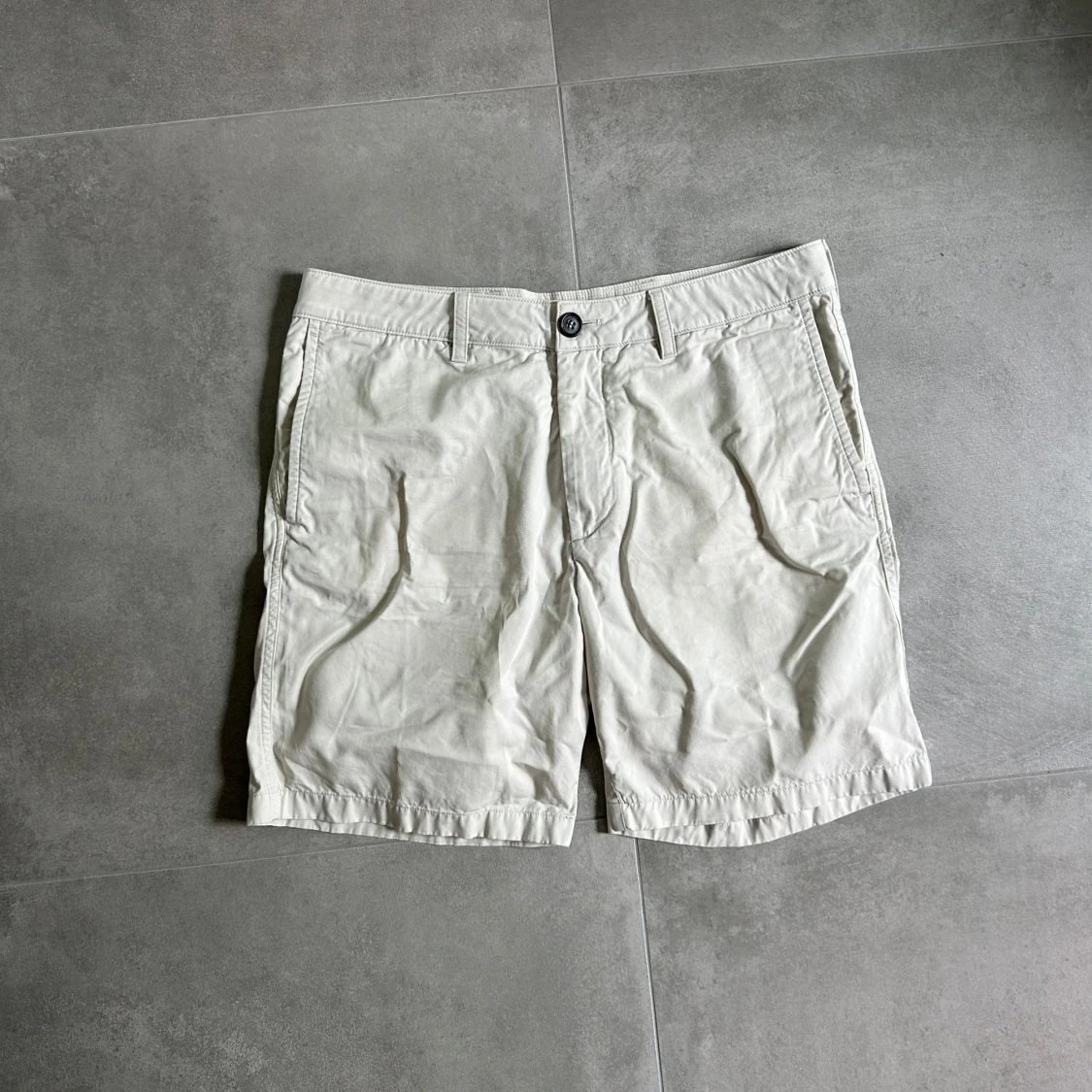 Beige bomullsshorts från Arket