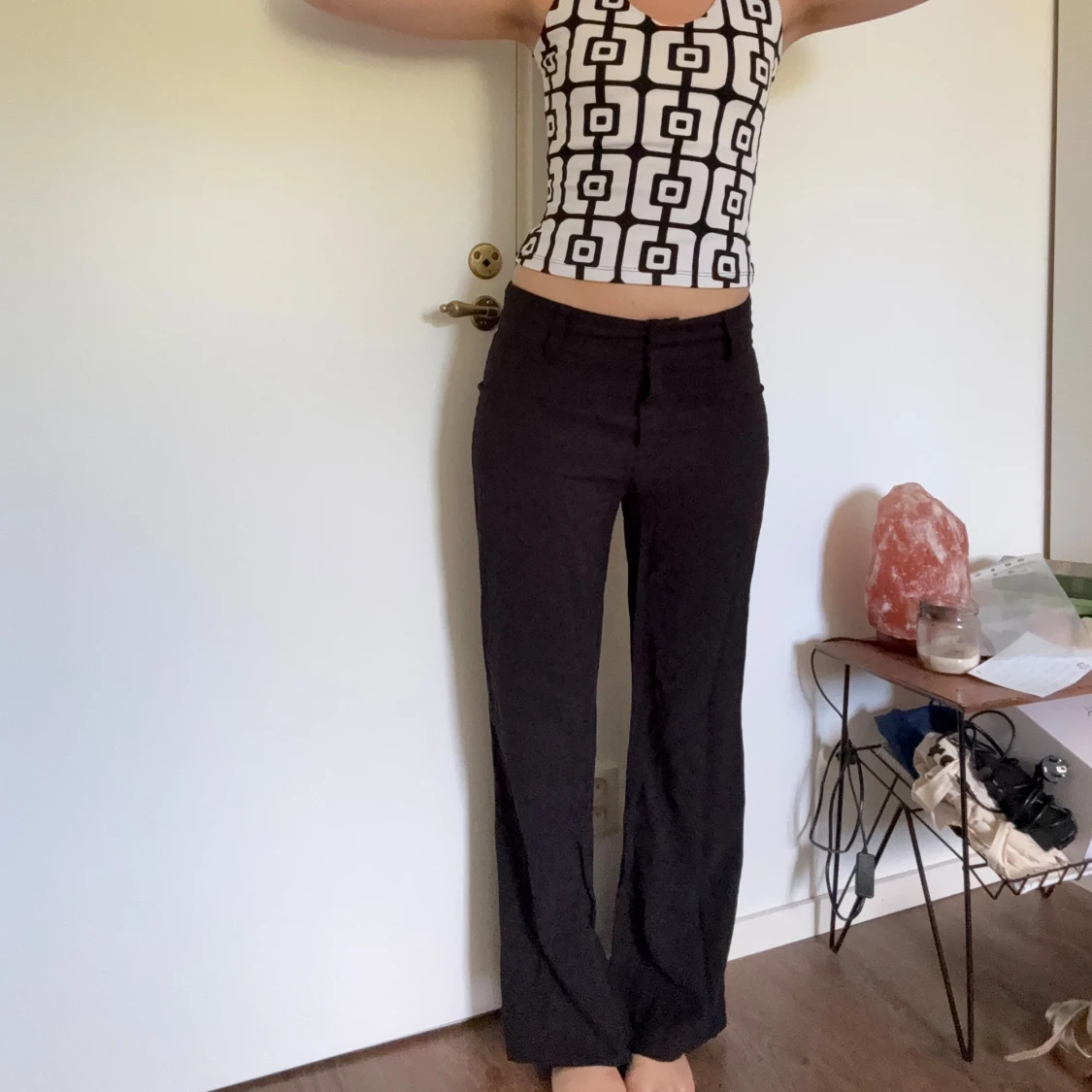 Svarta kostymbyxor wide fit