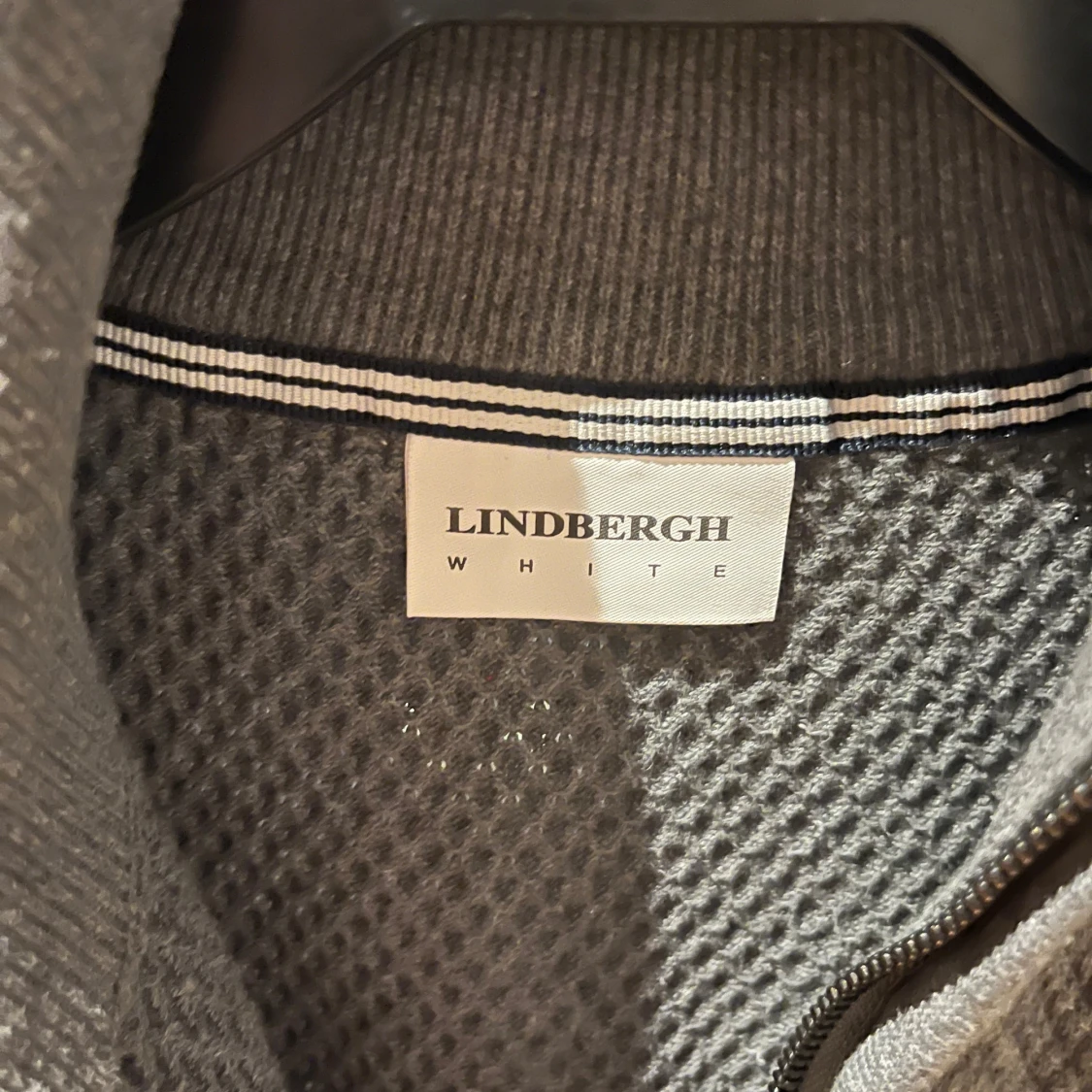 Grå stickad kofta från Lindbergh - 2