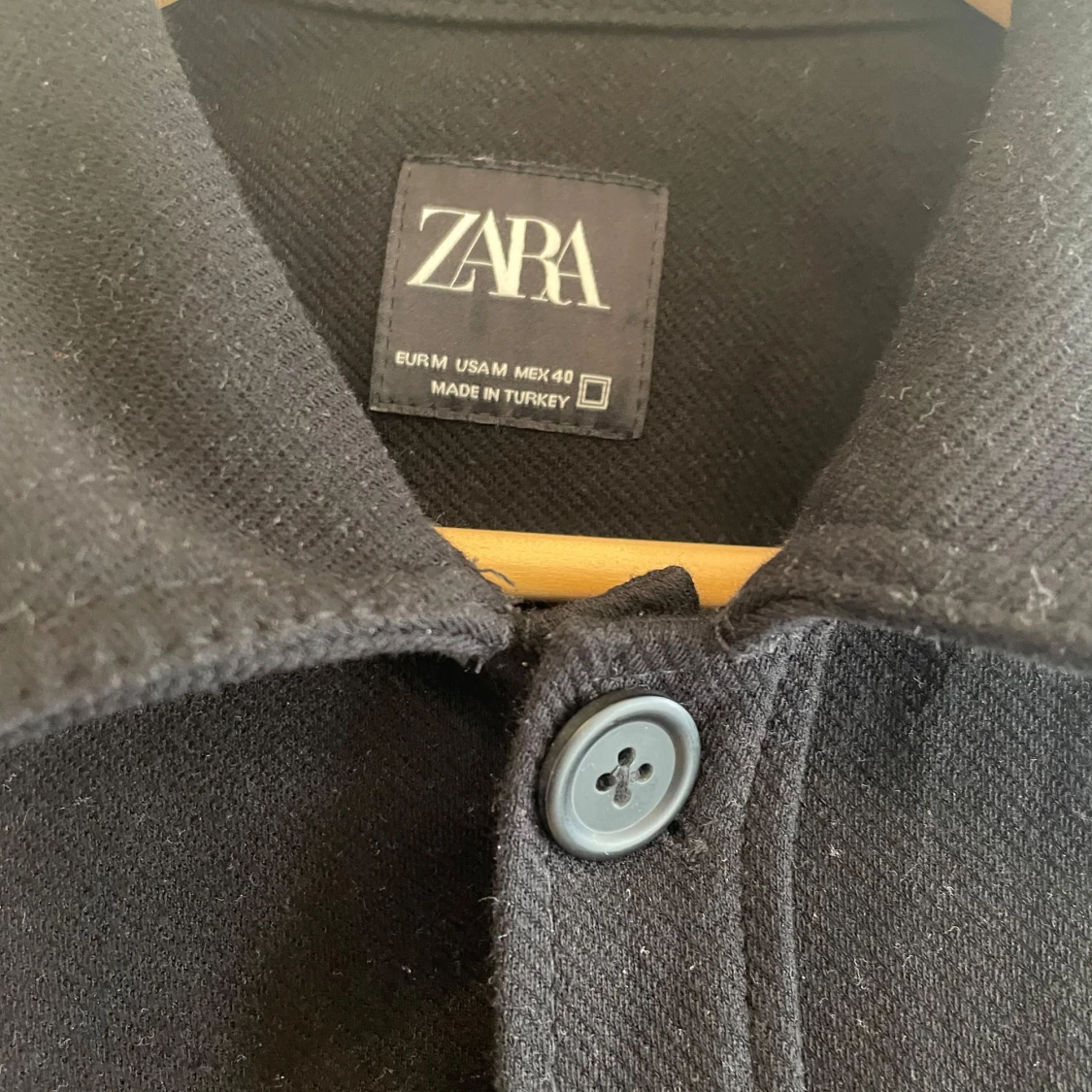 Svart overshirt från Zara i ullmix - 3
