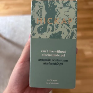 Hickap Niacinamide Gel - Givetvis helt ny. Nypris är 329
