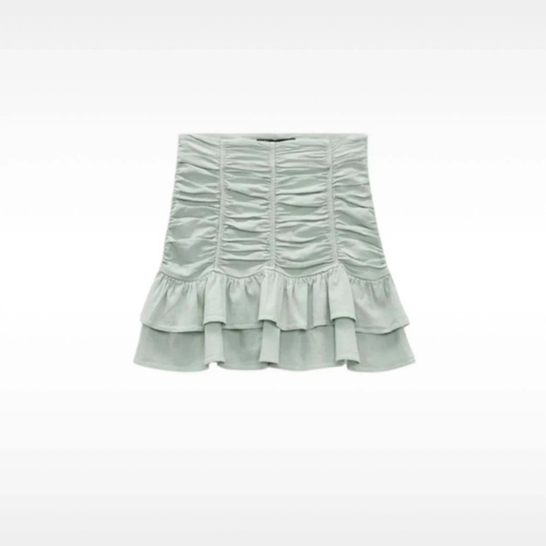 Ljusgrön volangkjol 