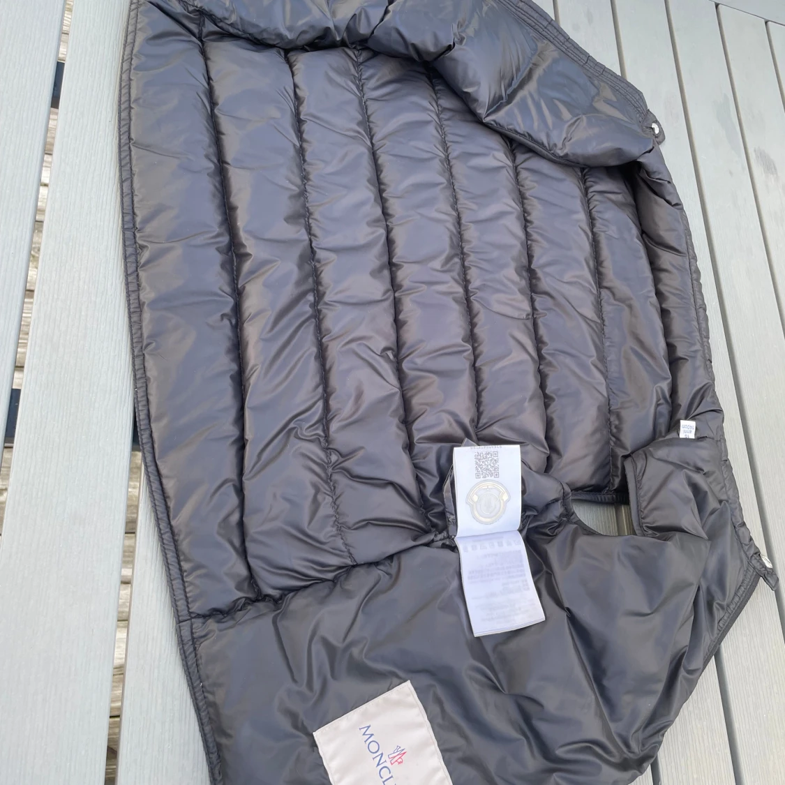 Svart dunväst från Moncler - 2