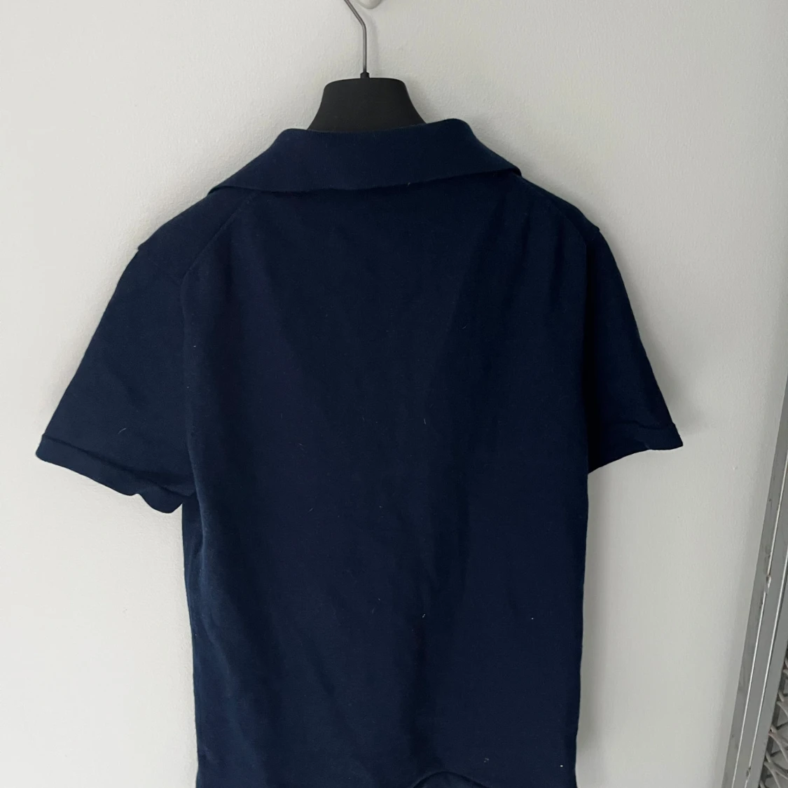 Mörkblå kortärmad Merinoull piké John Henric - 1