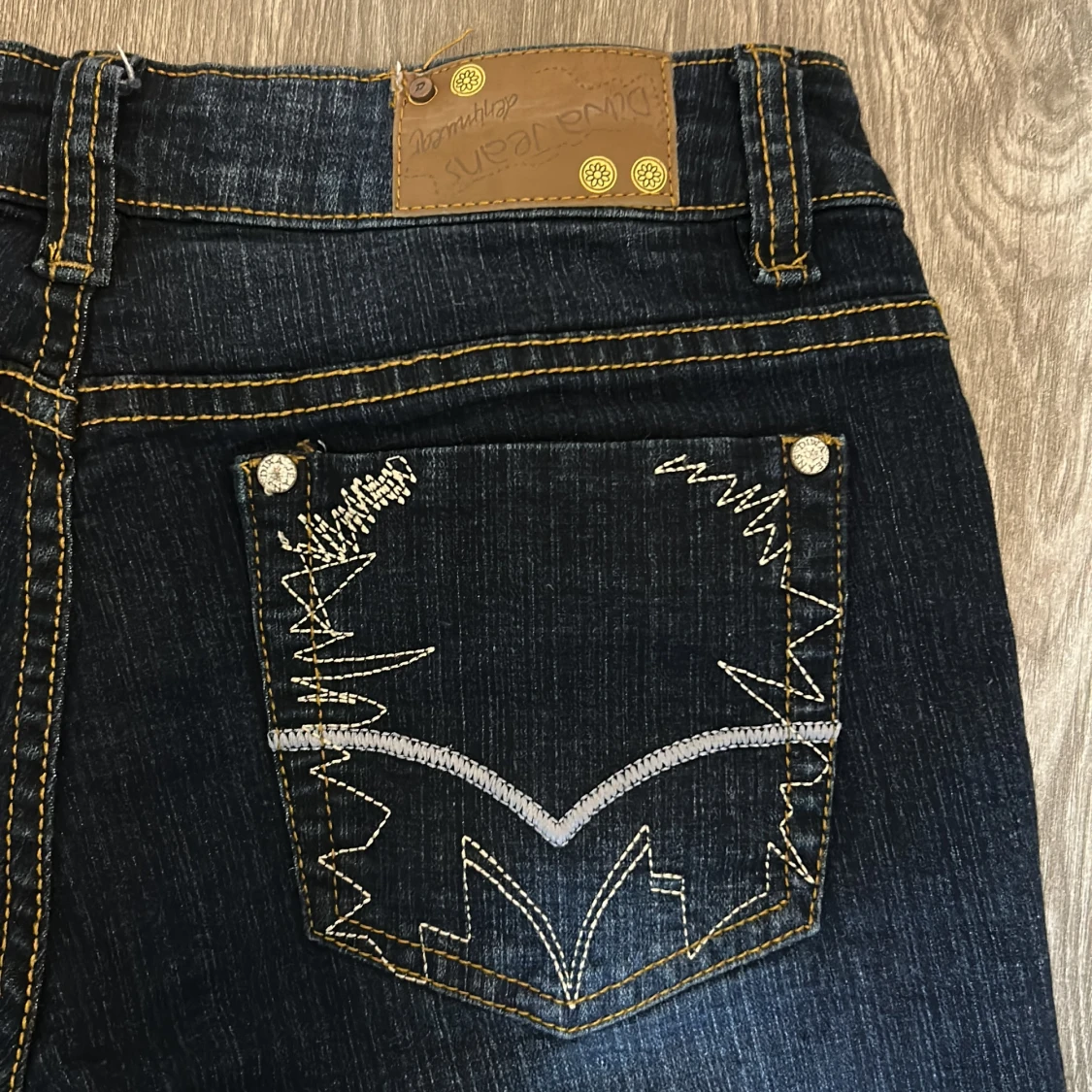 Mörkblå jeansshorts från Diwa - 3