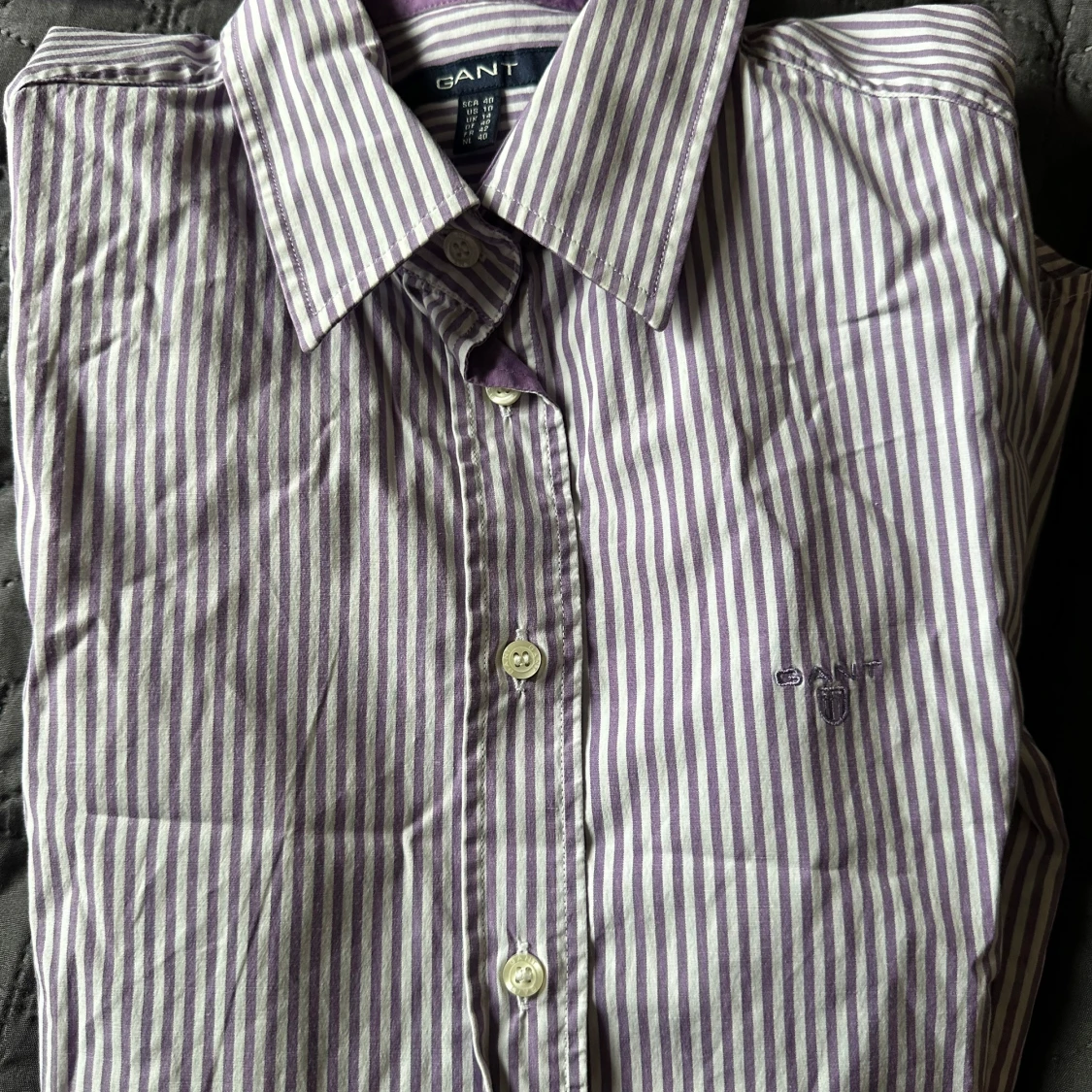 Lila och vit randig skjorta från GANT - 3
