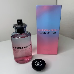 Louis Vuitton California Dream 100ml - Exklusiv parfym från Louis Vuitton. Nästan full – ca 97/100ml kvar. Hör av dig vid frågor och funderingar!