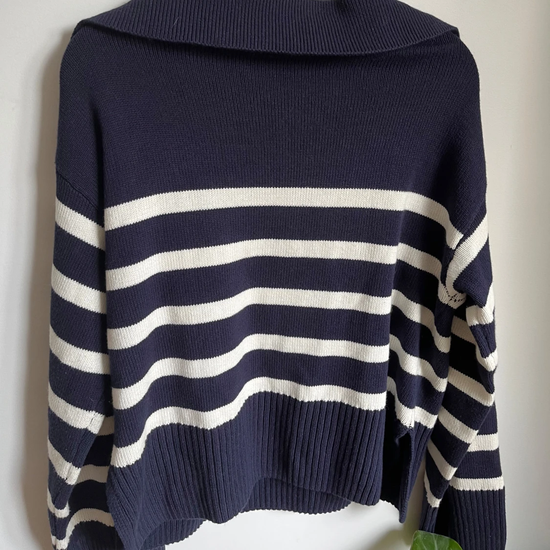 Randig stickad tröja från Gina Tricot - 2