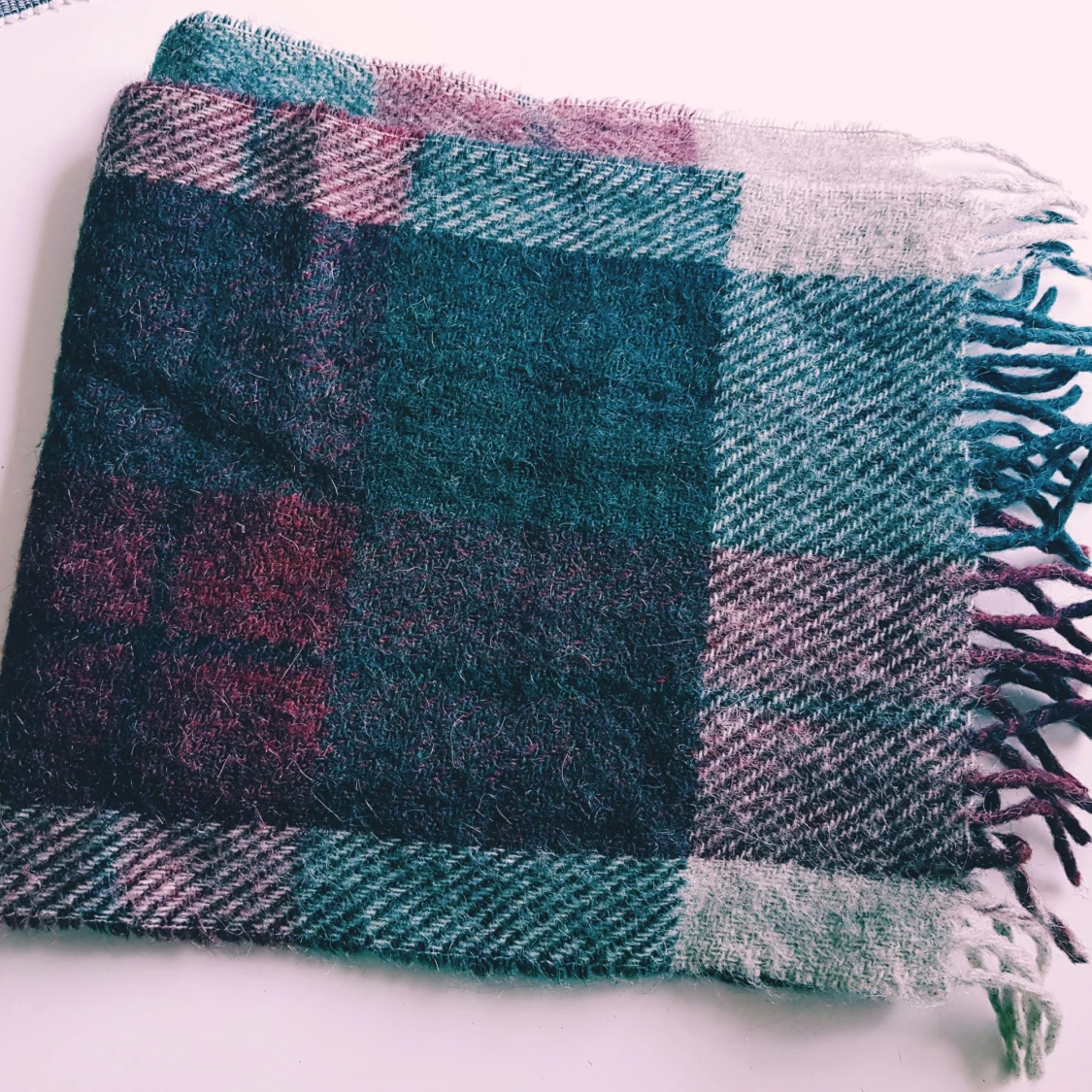 Rutig mohairhalsduk från william scottstinson 