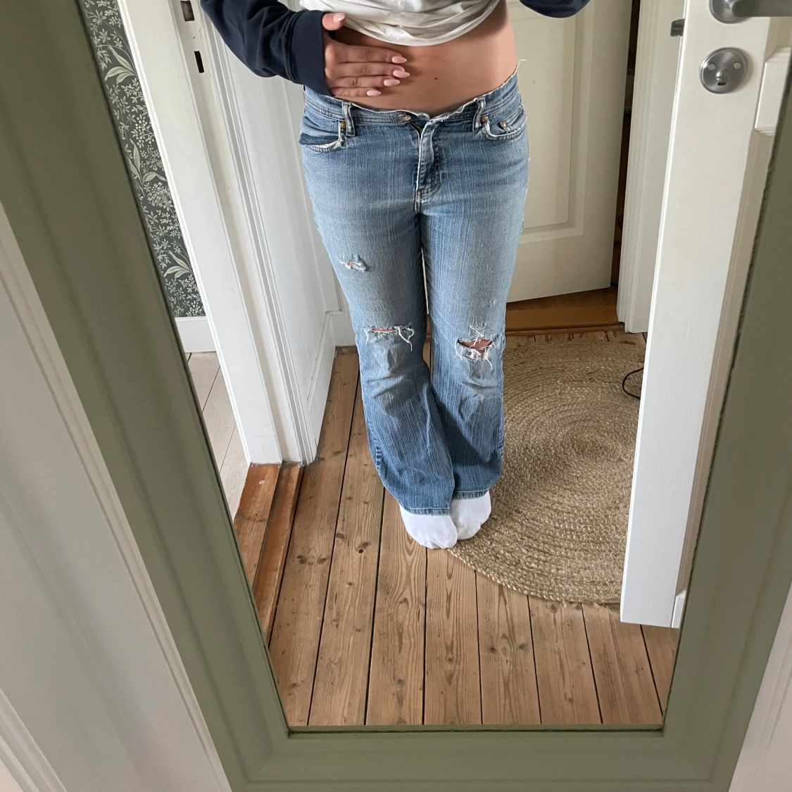 Vintage Blå bootcut jeans med slitningar - 1