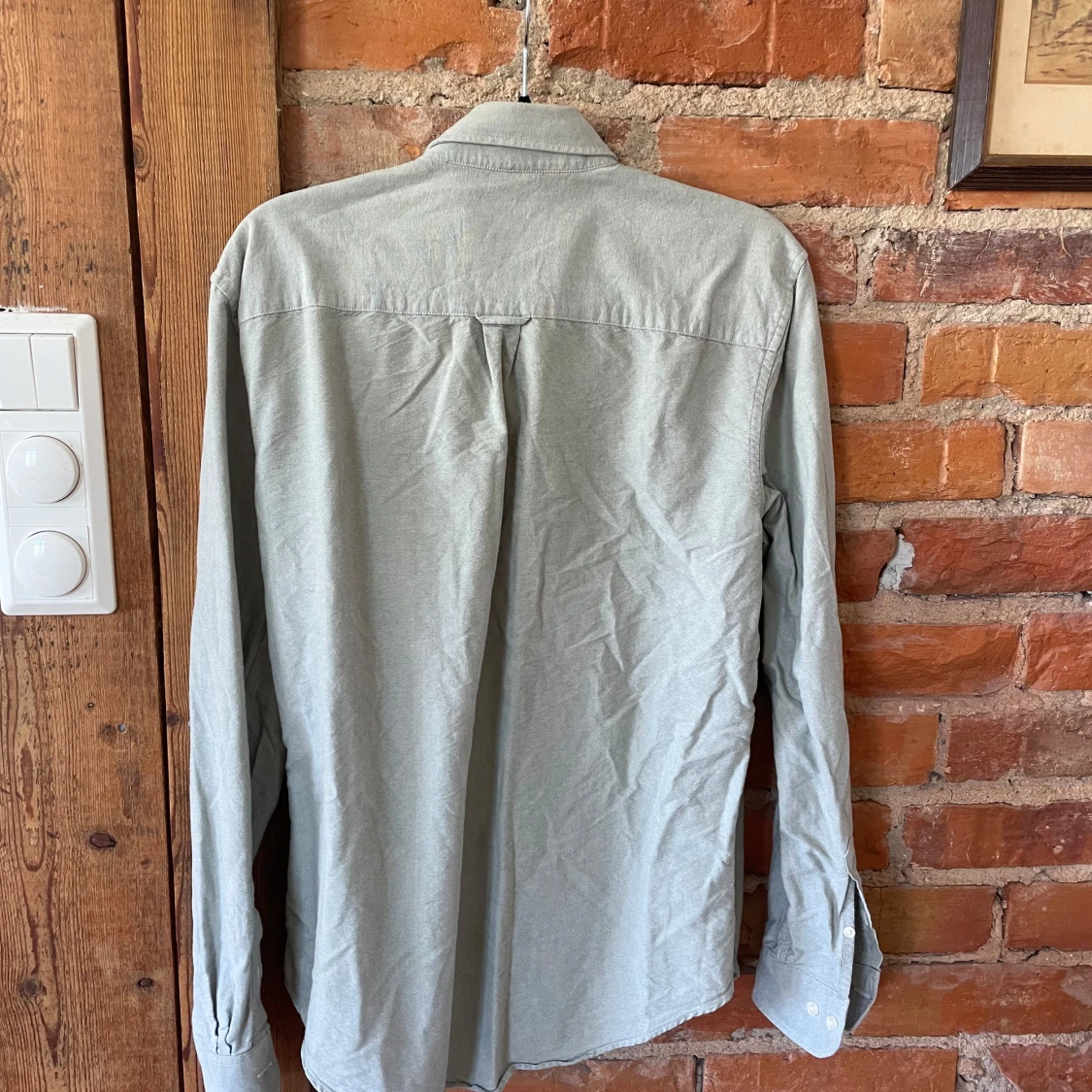 Ljusgrå beige skjorta från These Glory Days - 2