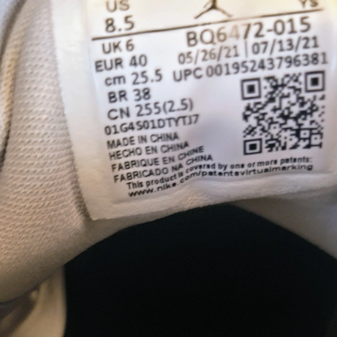 Nike Air Jordan 1 grå och vita sneakers - 4