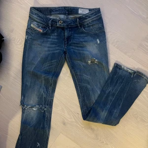 Diesel jeans! - Säljer dessa sjukt coola jeans!💗💗🩷dem är bootcut!