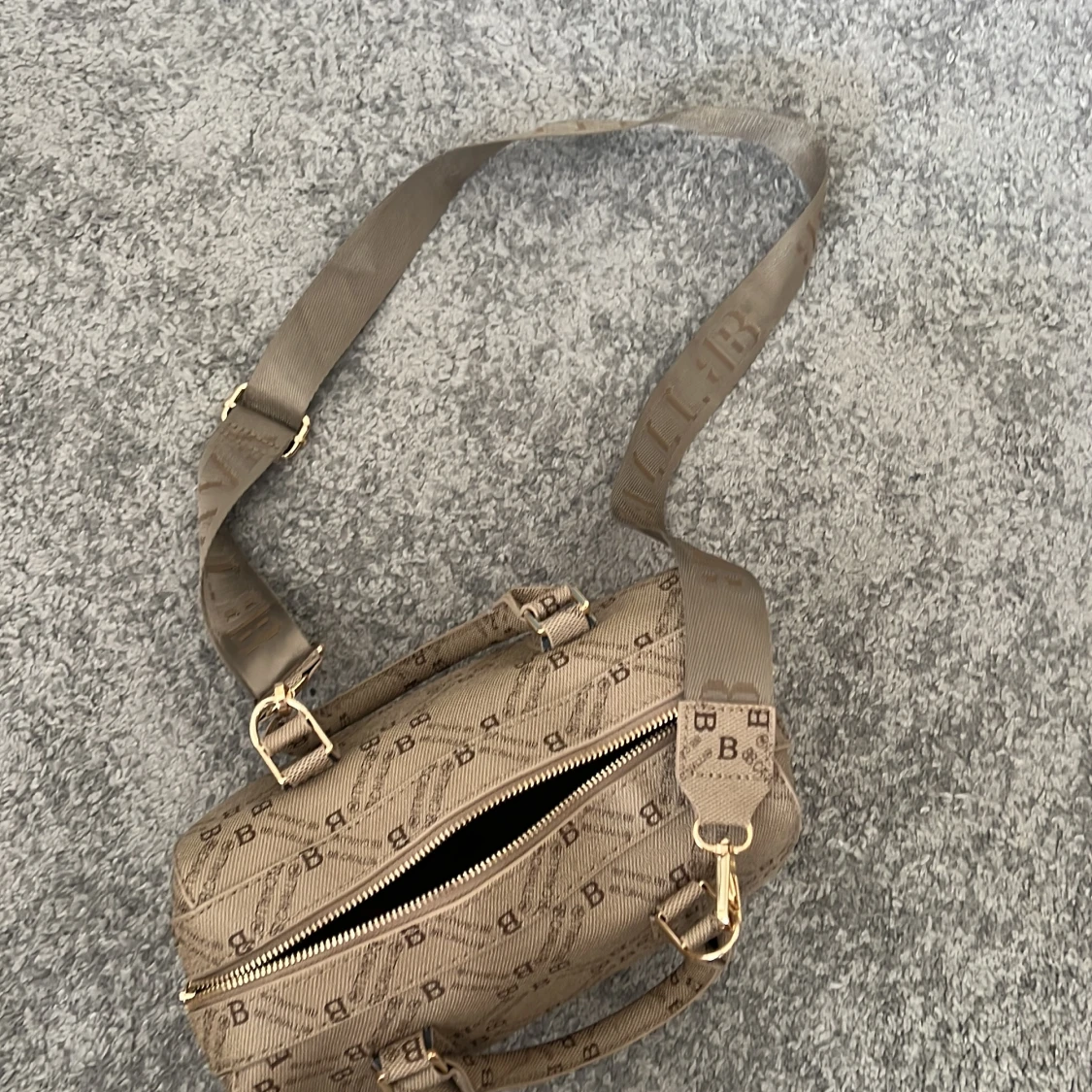 Beige handväska - 2