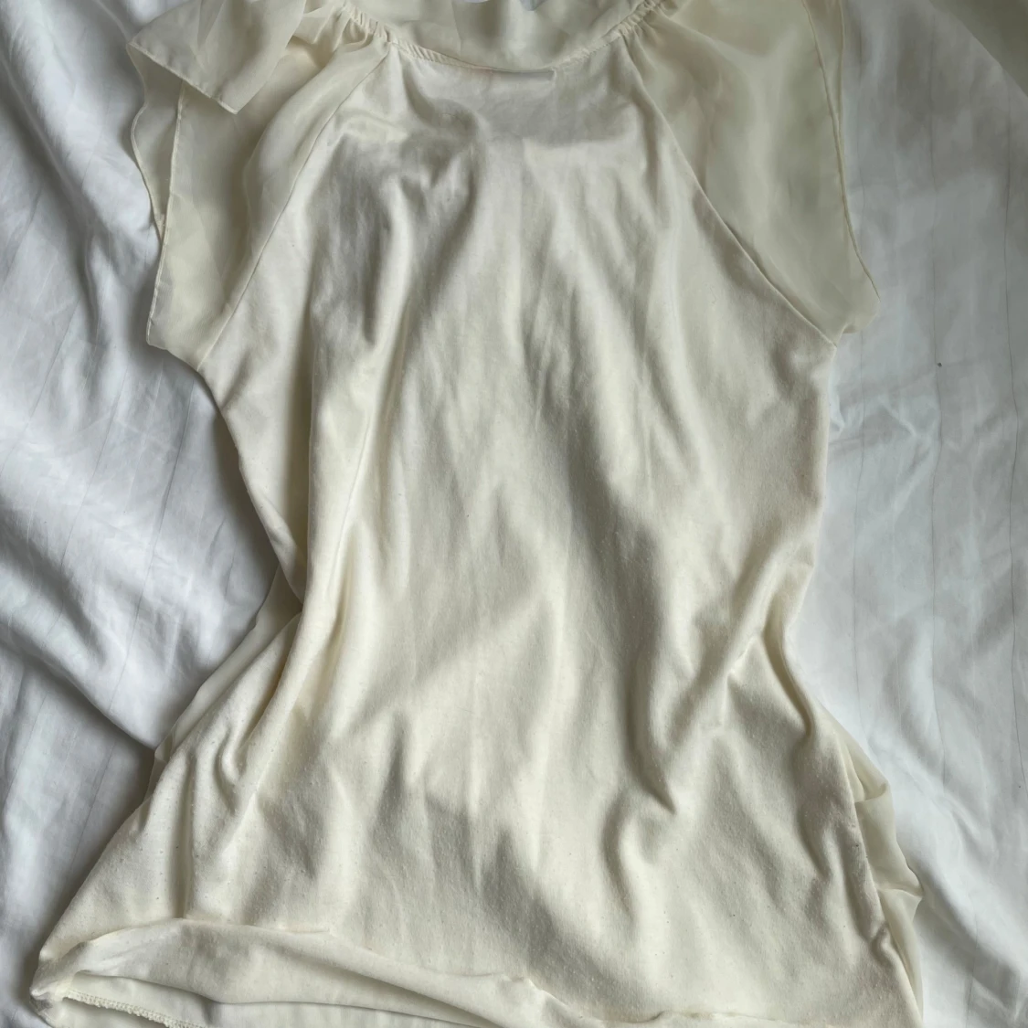 Vit blus med knyt från ONLY - 1