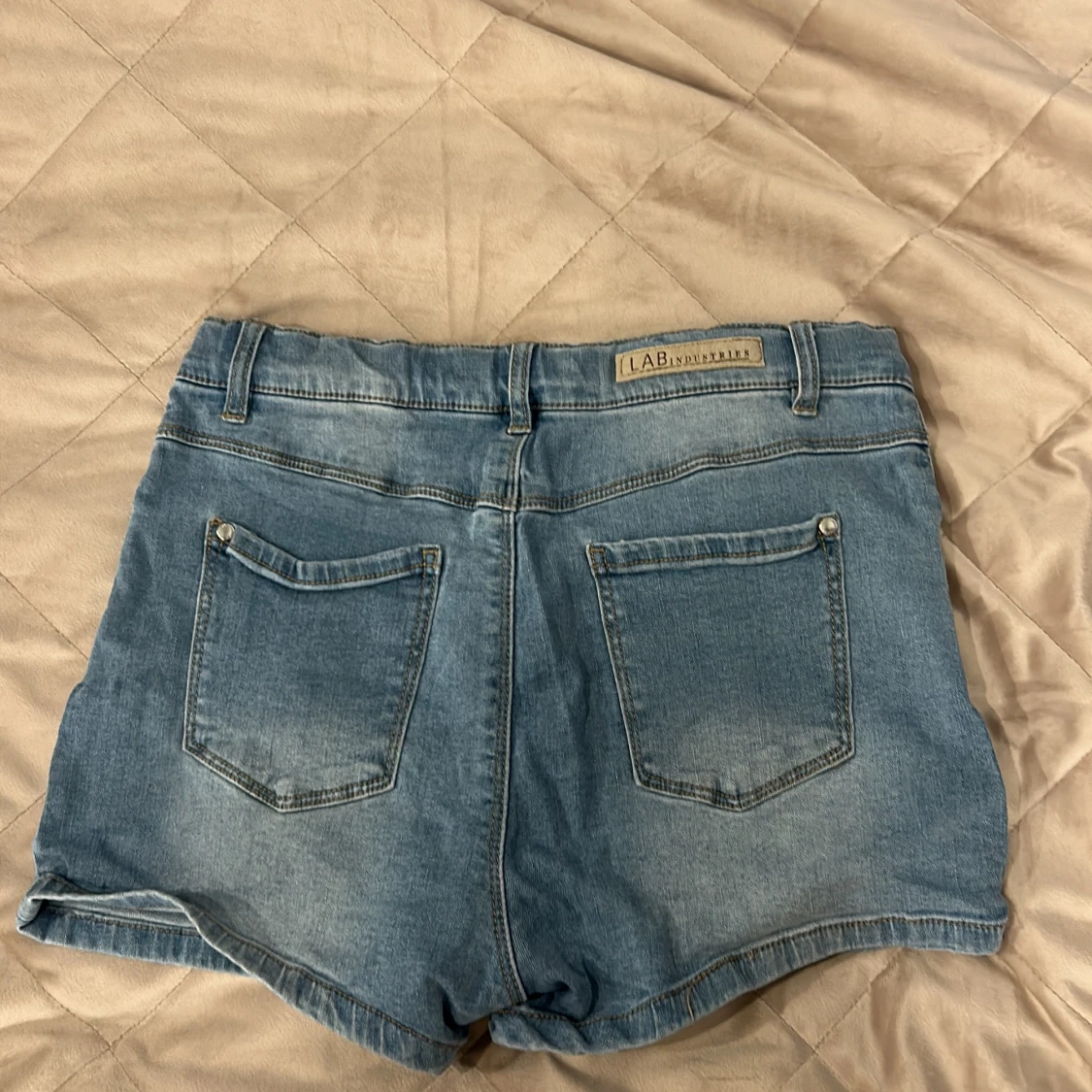 Blå jeansshorts från LAB Industries - 2