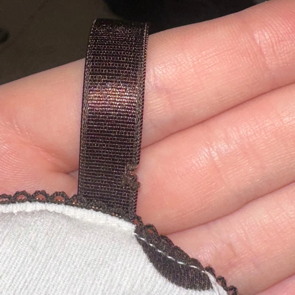 Vit prickig topp - 1