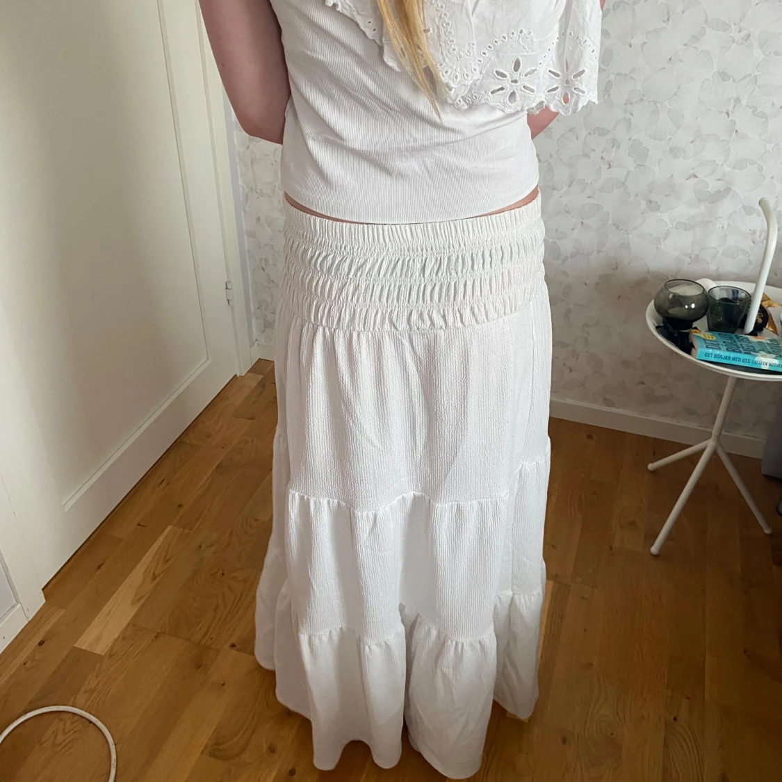 Vit långkjol från Gina Tricot - 2