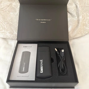 Tanrevel face mist apparat - Oanvänd Tanrevel one, kommer i originalförpackning med USB-laddningskabel samt manual. Obs tanning liquid medföljer inte🩷