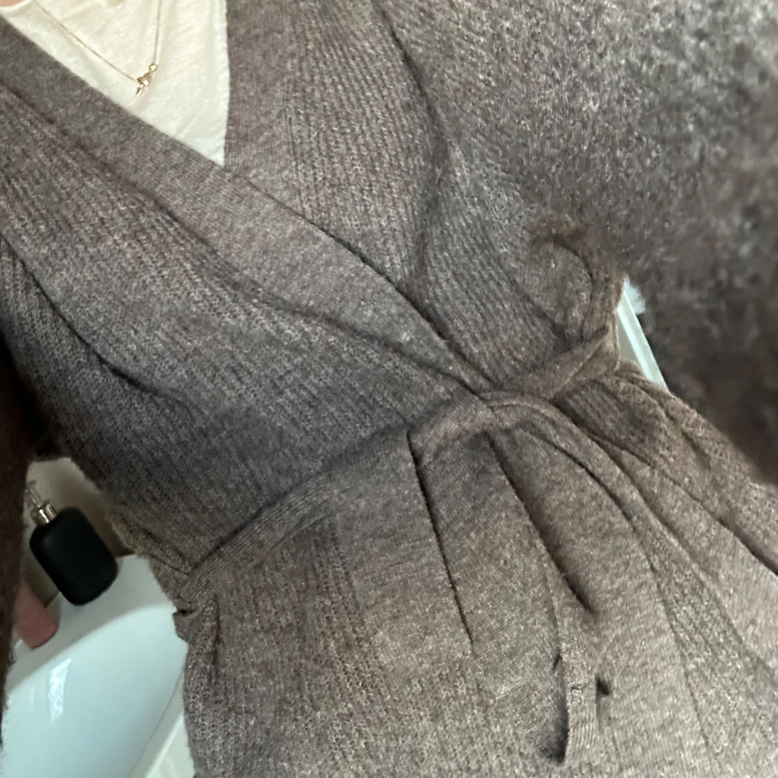 Brun stickad tröja - 1