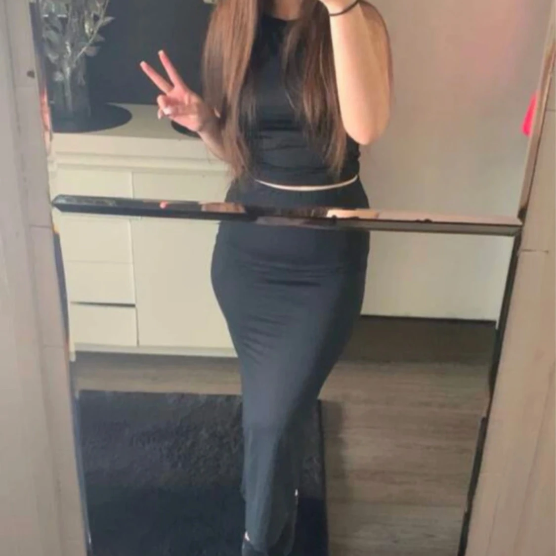 Svart långkjol med topp